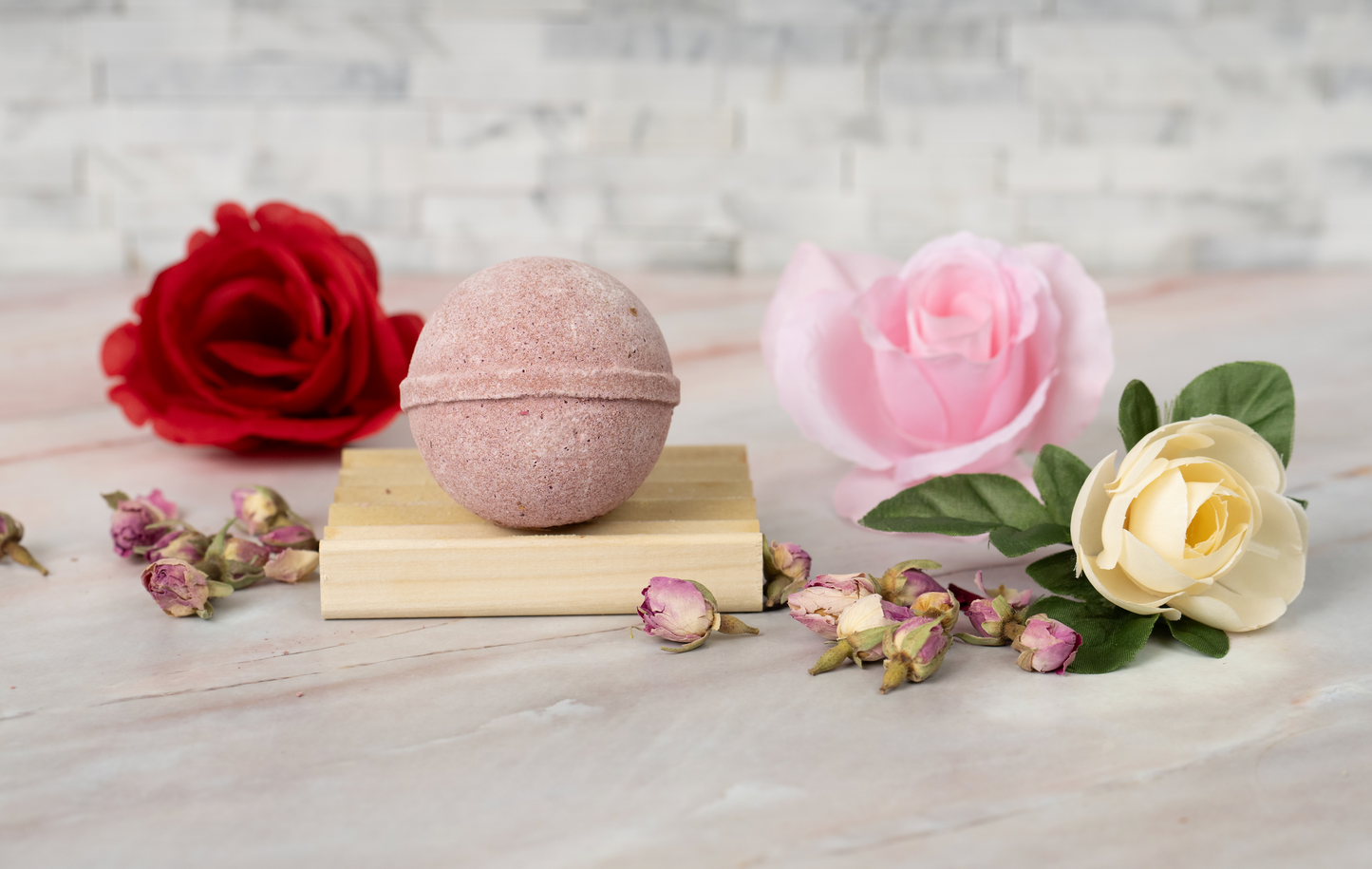 Bed of Roses Bath Bomb